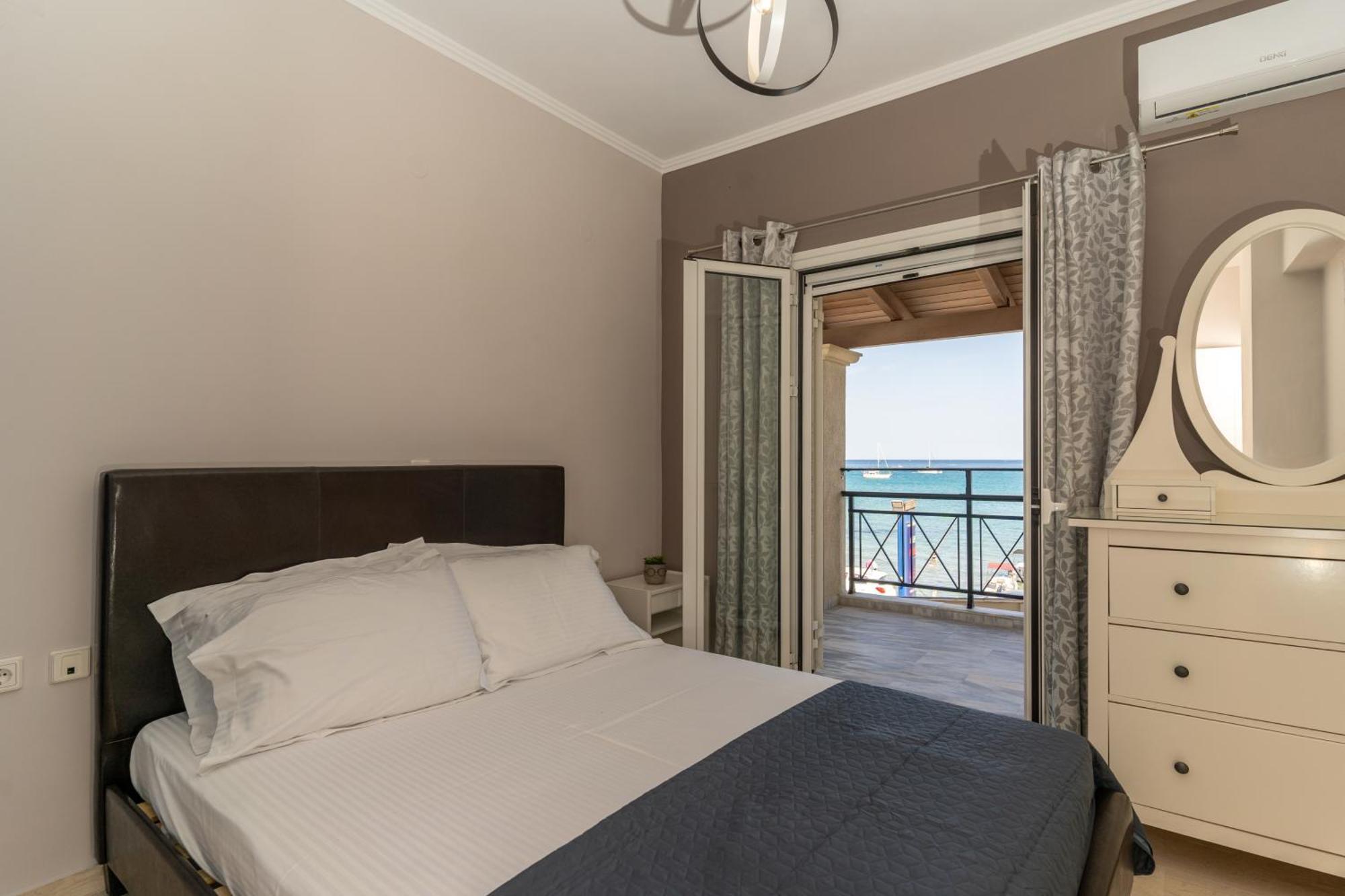 George Beachfront Apartments Lithakia  المظهر الخارجي الصورة